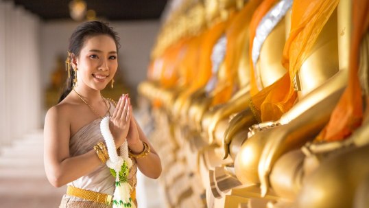 Thai Etiquette: Do's and Don'ts for Expats